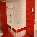 палас 4*