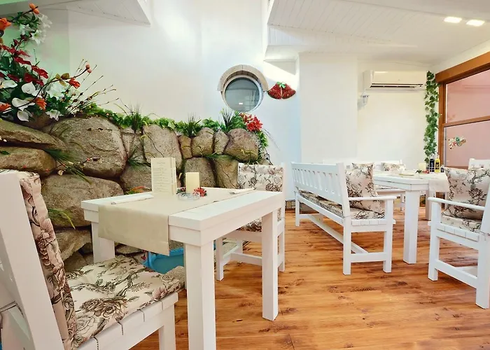 Hotel Palas Otel Kazanlŭk